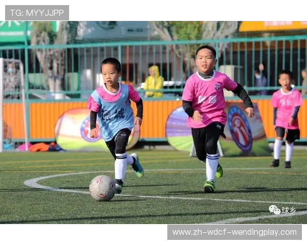 青训必修课青少年球员门球处理能力培养